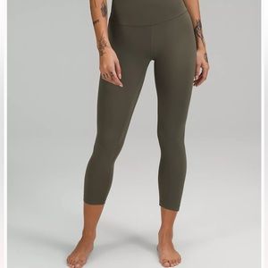Lululemon Align™ High-Rise Crop 21" size 16